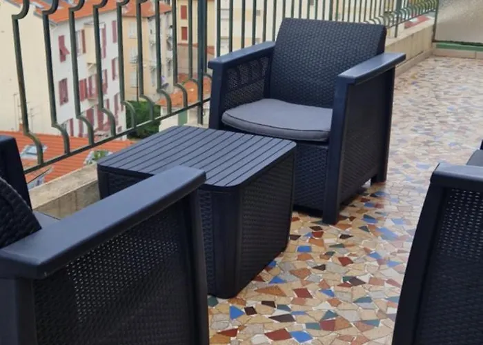 Nice Studio 26M2 Avec Terrasse 16M2